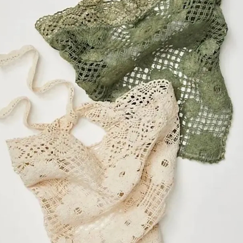 NWOT Curried Myrrh Clover Crocheted Head Scarf in Cream